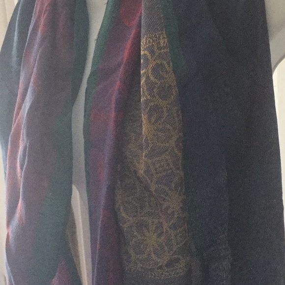 Pashmania scarf, 5’ 5” long and 2’ wide - Picture 3 of 5